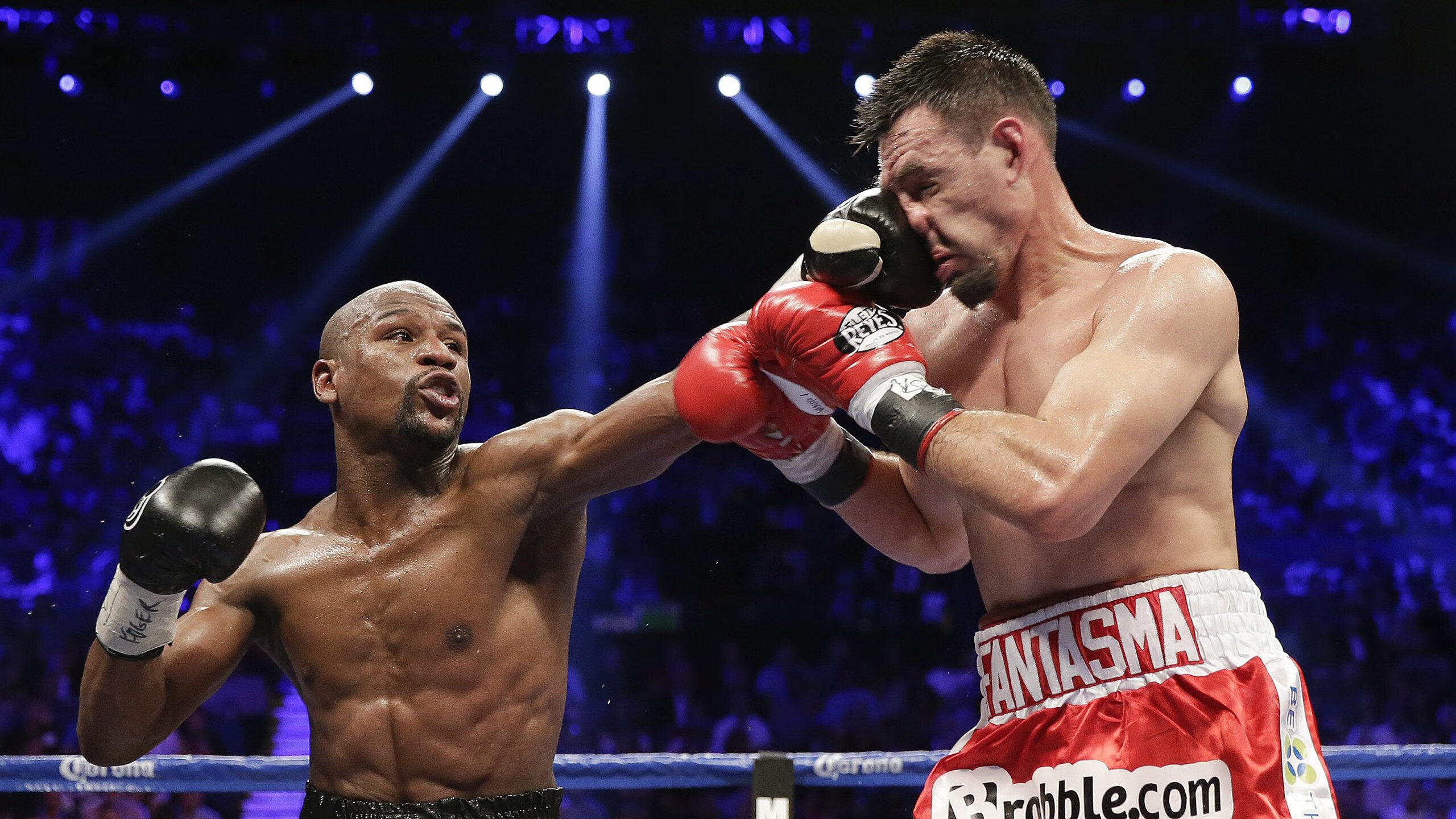 这一球看哭球迷，这个球迷看走了眼,竟被他所崇拜的